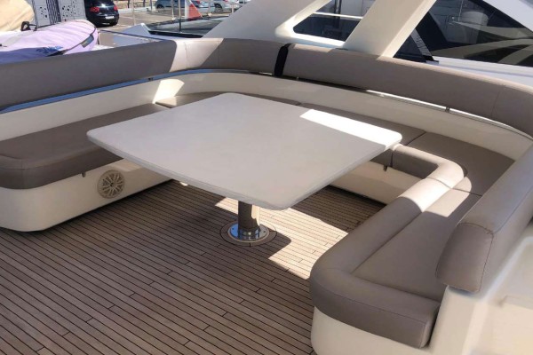 2015 Ferretti 800 HT