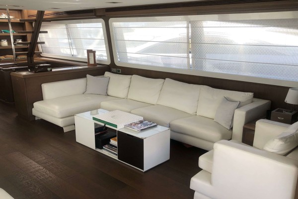 2015 Ferretti 800 HT