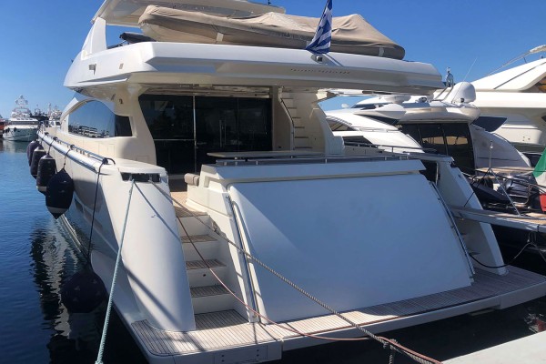 2015 Ferretti 800 HT