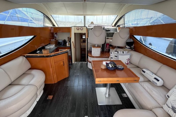 2001 Fairline Phantom 46