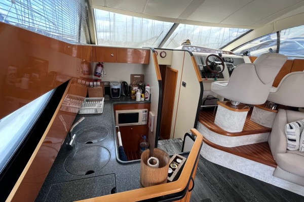 2001 Fairline Phantom 46