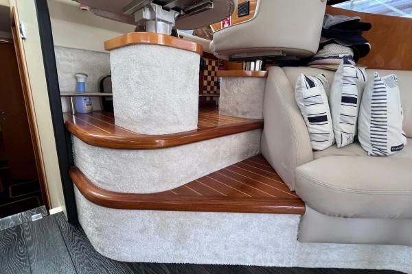 2001 Fairline Phantom 46