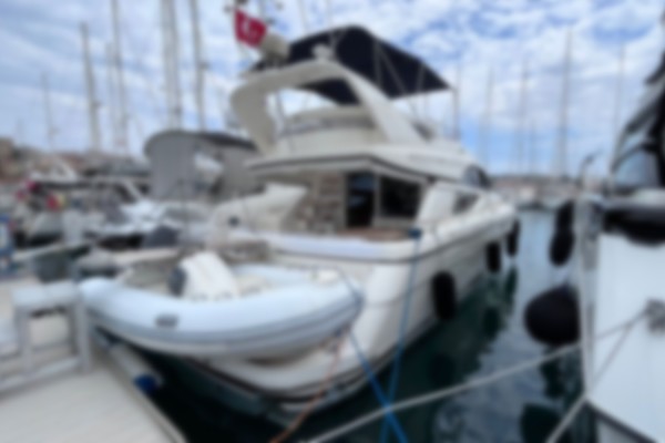 2001 Fairline Phantom 46