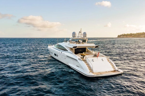 2021 Mangusta 165