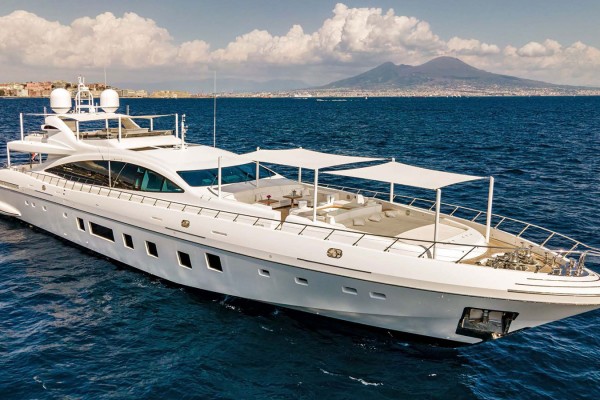 2021 Mangusta 165