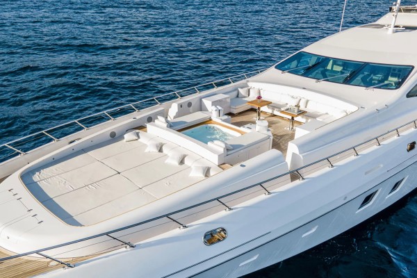 2021 Mangusta 165
