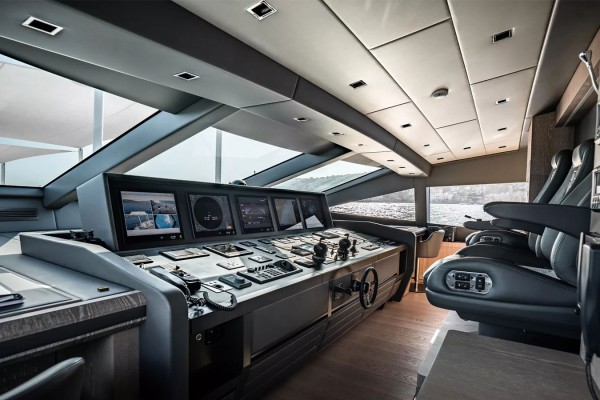 2021 Mangusta 165