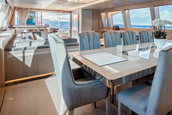 2021 Mangusta 165