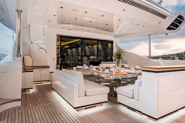 2021 Mangusta 165