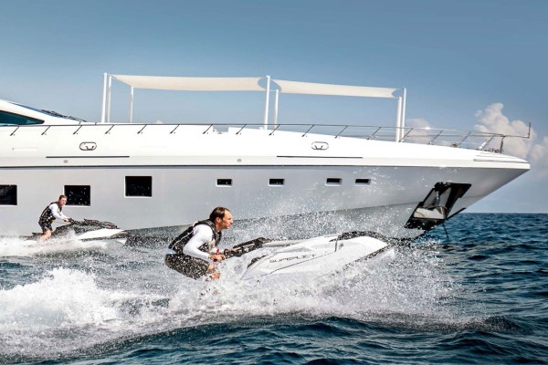 2021 Mangusta 165