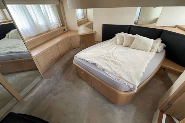 2009 Sunseeker Manhattan 52