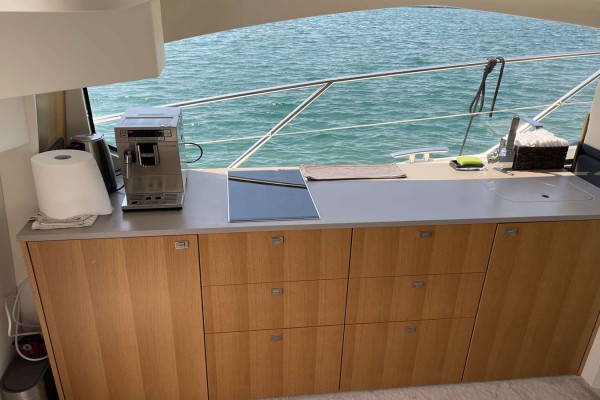 2009 Sunseeker Manhattan 52