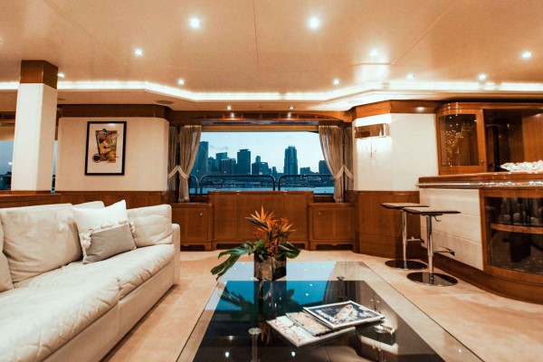 2010 Benetti Vision 145