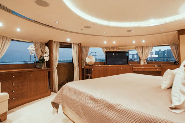 2010 Benetti Vision 145
