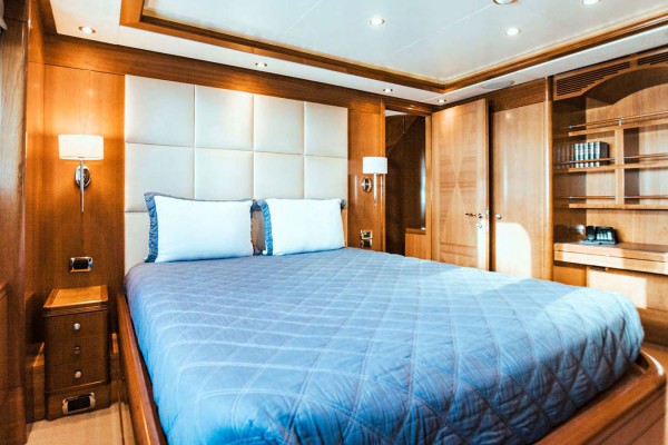 2010 Benetti Vision 145