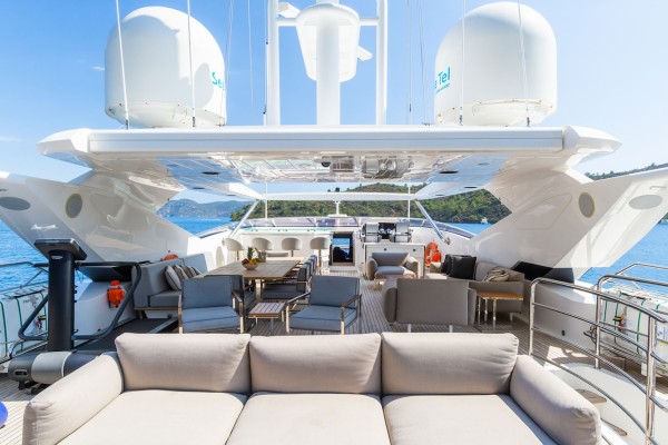 2017 Sunseeker 116 Sport Yacht