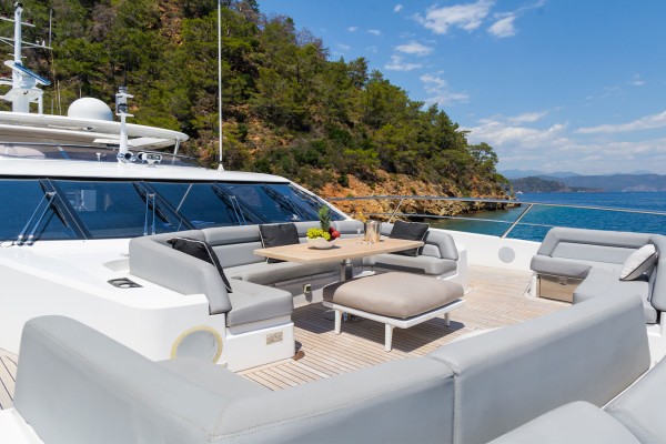 2017 Sunseeker 116 Sport Yacht