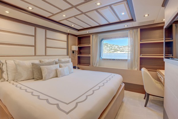 2014 Benetti Crystal 140