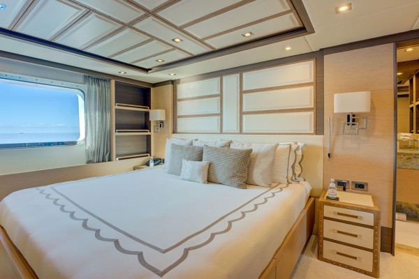 2014 Benetti Crystal 140