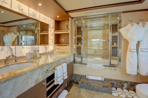 2014 Benetti Crystal 140
