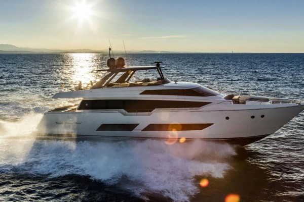 2022 Ferretti 850