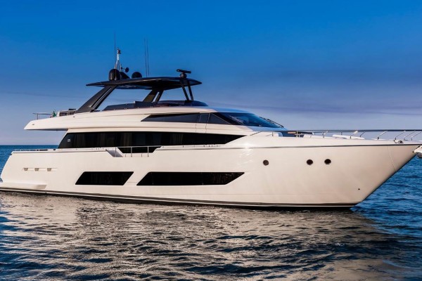 2022 Ferretti 850
