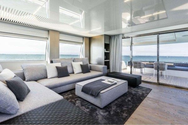2022 Ferretti 850