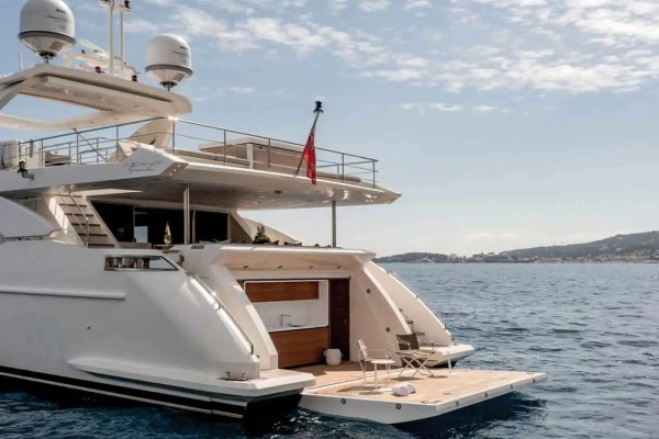 2020 Azimut Grande 32M