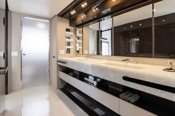 2020 Azimut Grande 32M