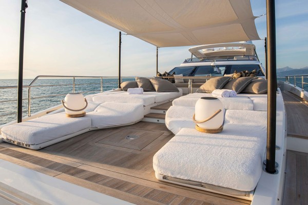 2020 Azimut Grande 32M