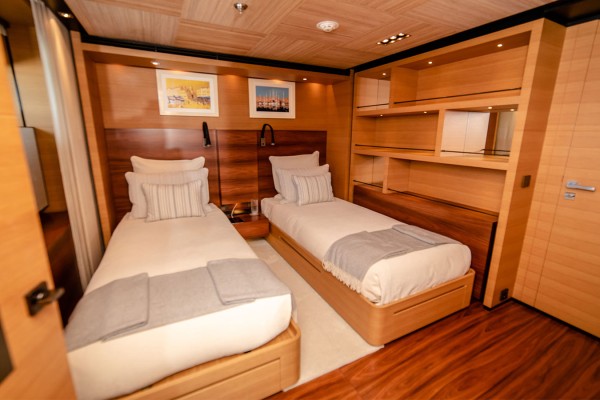 2012 Isa Yachts 50M