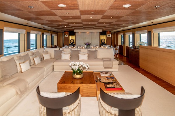 2012 Isa Yachts 50M