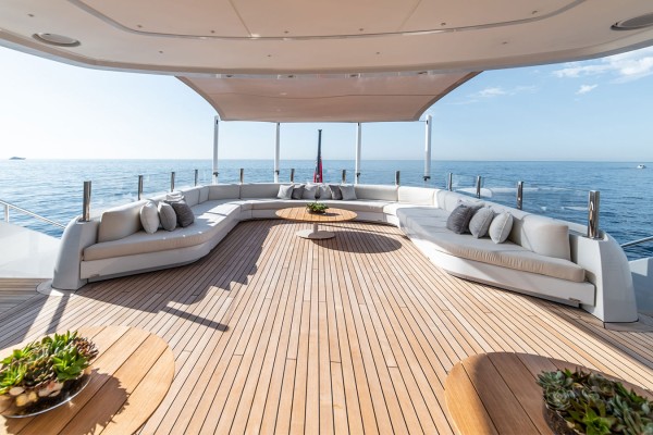 2012 Isa Yachts 50M