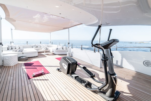 2012 Isa Yachts 50M