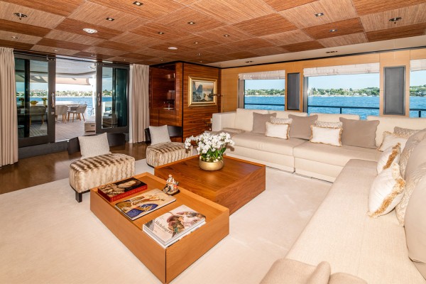 2012 Isa Yachts 50M