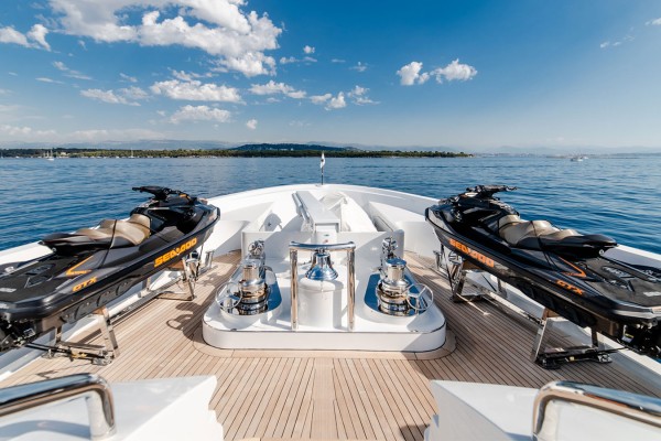2012 Isa Yachts 50M