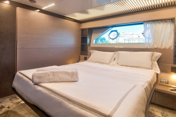 2019 Ferretti 920
