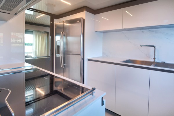 2019 Ferretti 920