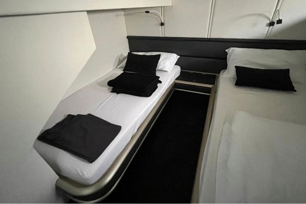 2008 Fairline Squadron 58