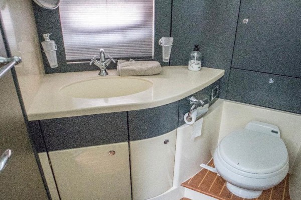 2008 Fairline Squadron 58