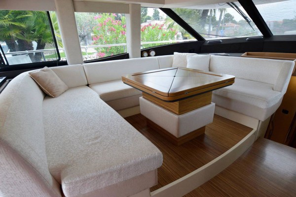 2015 Azimut Magellano 53