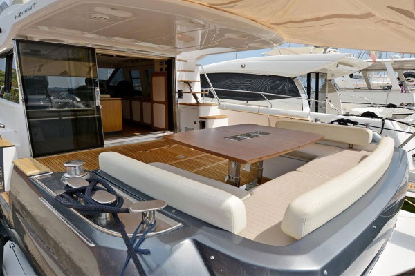 2015 Azimut Magellano 53