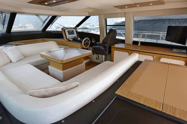 2015 Azimut Magellano 53