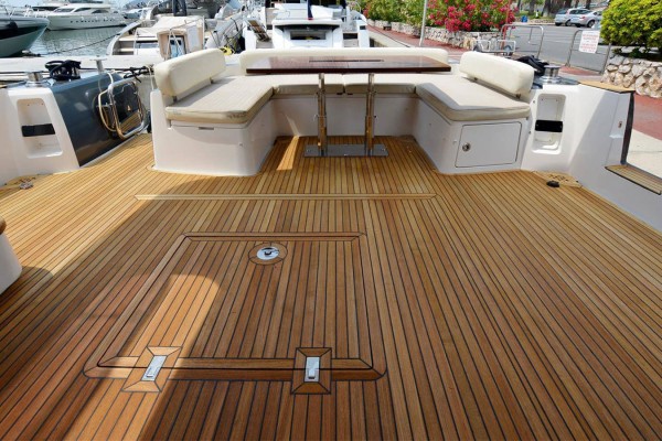 2015 Azimut Magellano 53