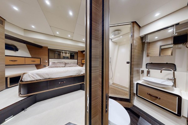2013 Azimut Magellano 76