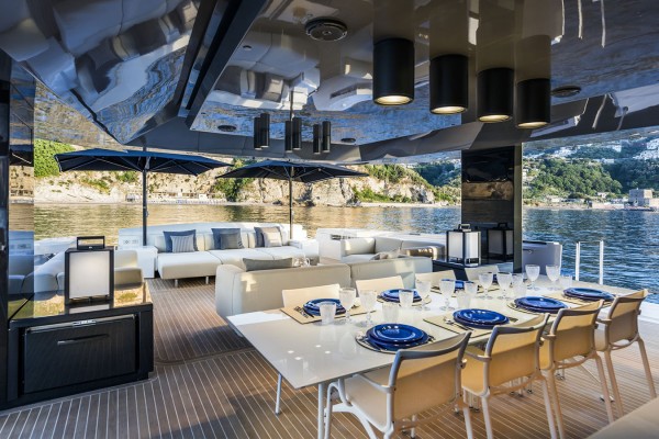 2015 Arcadia 85