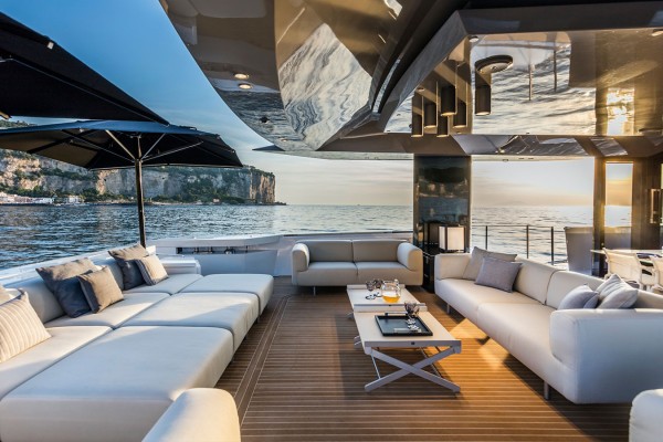 2015 Arcadia 85