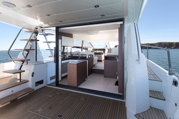 2019 Prestige 520