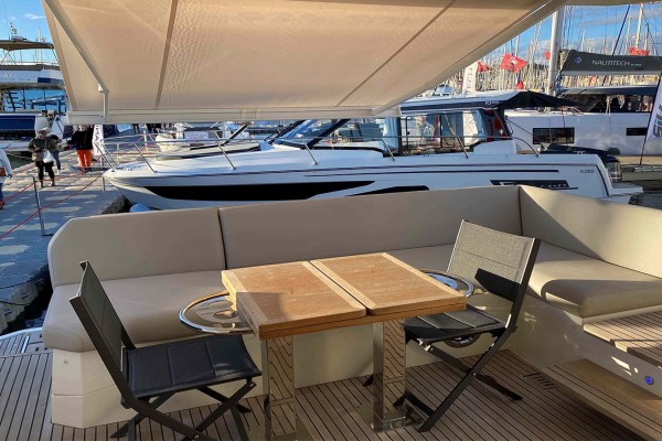 2019 Prestige 520