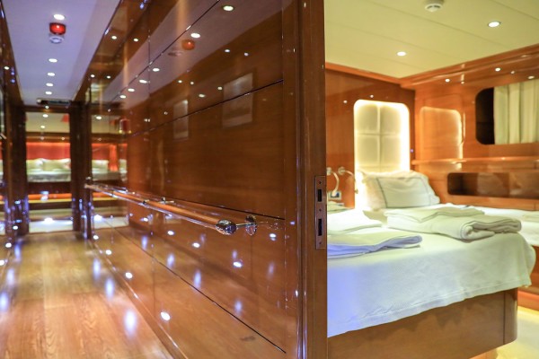 2013 Custom Motor Sailor 121